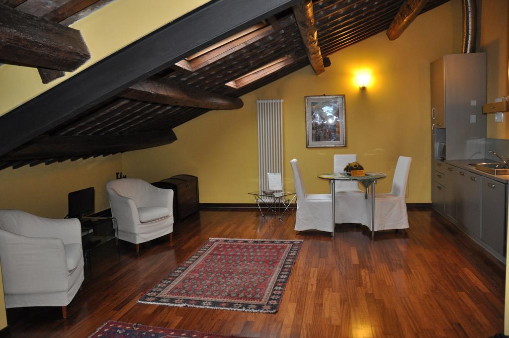 Piazza Nova Guest House Ferrara Kamer foto