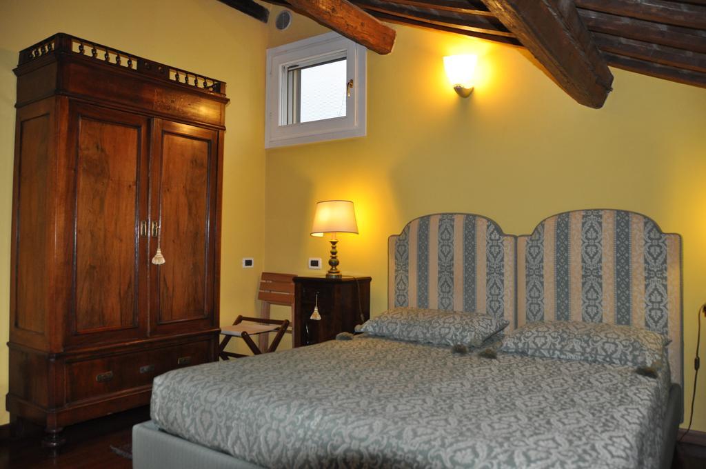 Piazza Nova Guest House Ferrara Kamer foto