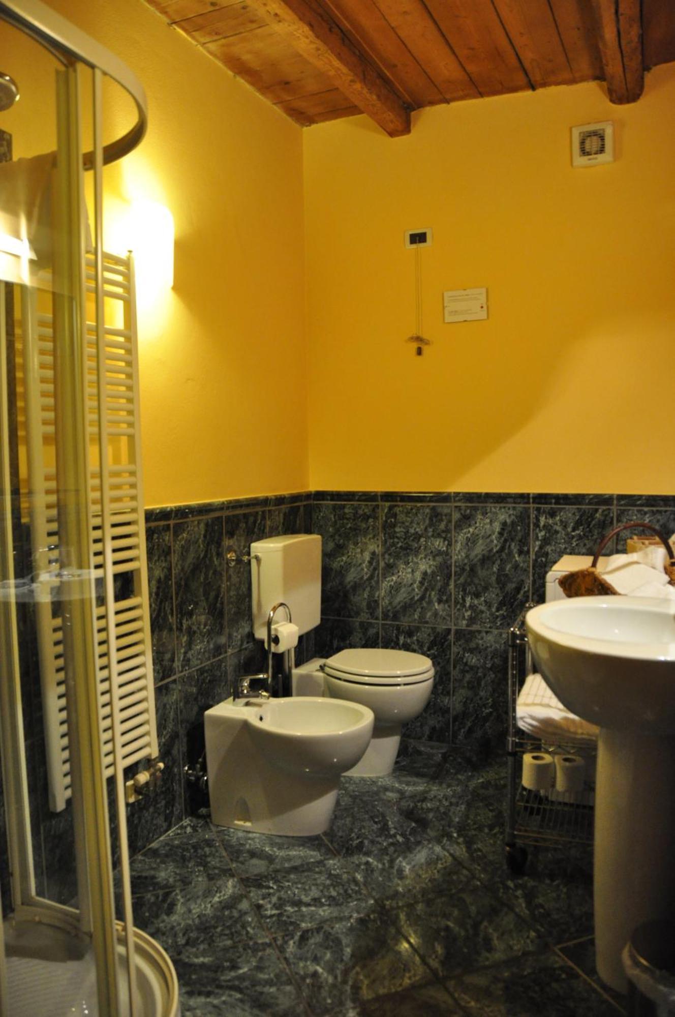 Piazza Nova Guest House Ferrara Kamer foto