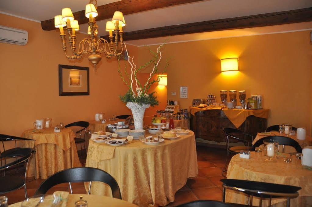 Piazza Nova Guest House Ferrara Buitenkant foto